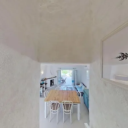 Nautilus, In Front Of Tavolara Island Semesterbostad